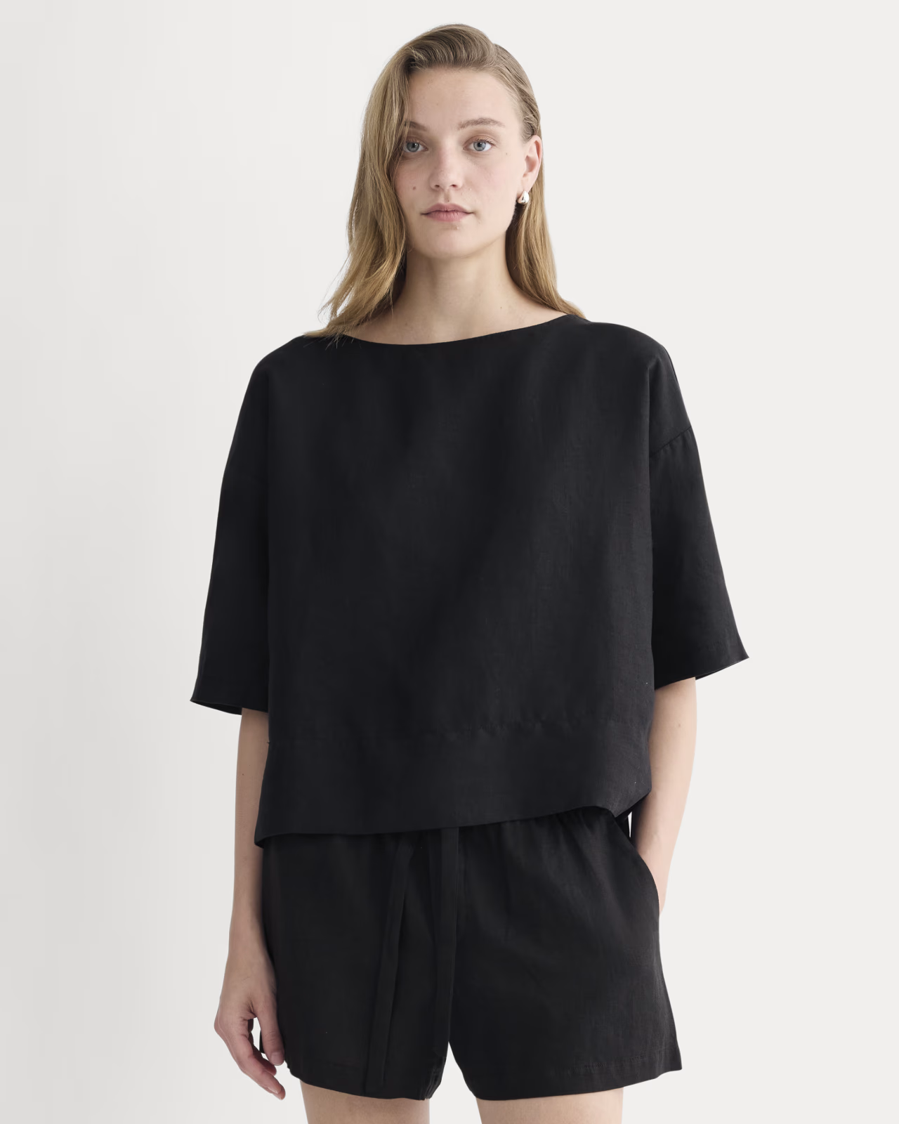 Ezinoura Boatneck Top in Linen