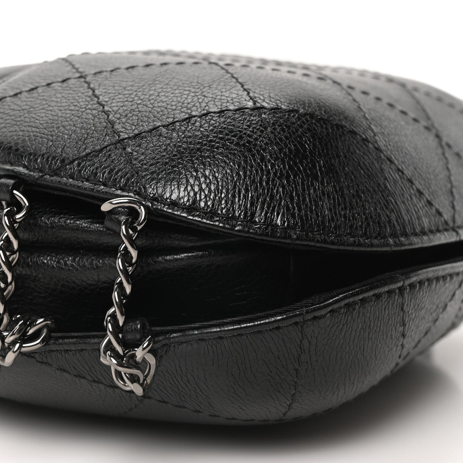 GABRIELLE DE CHANEL Small Bucket Bag - Image 9