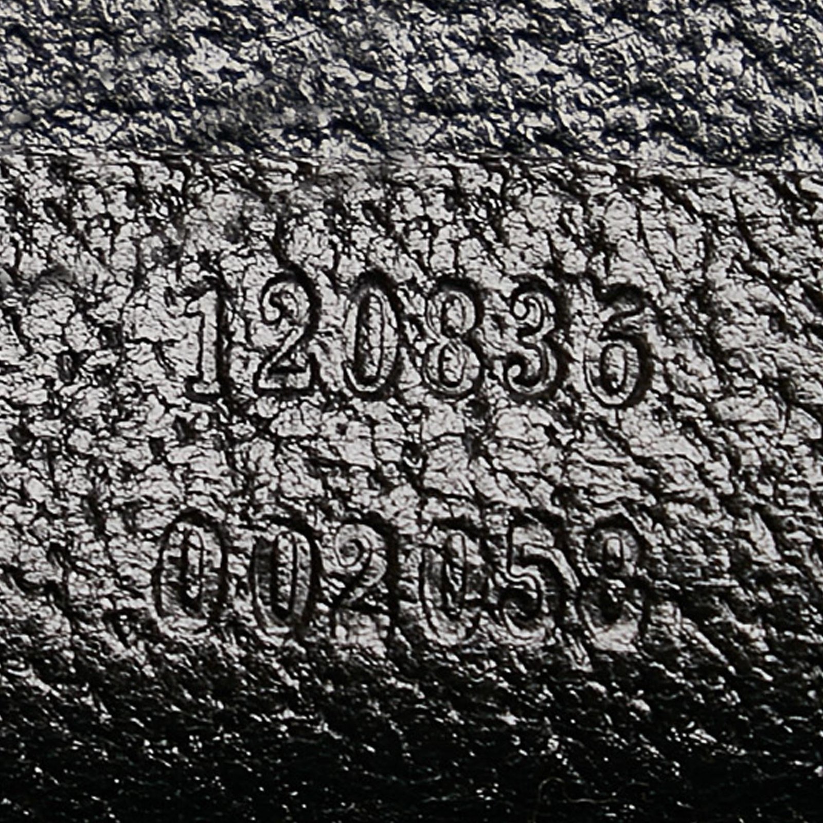 Gucci GG Canvas Eclipse Shoulder Bag - Image 8