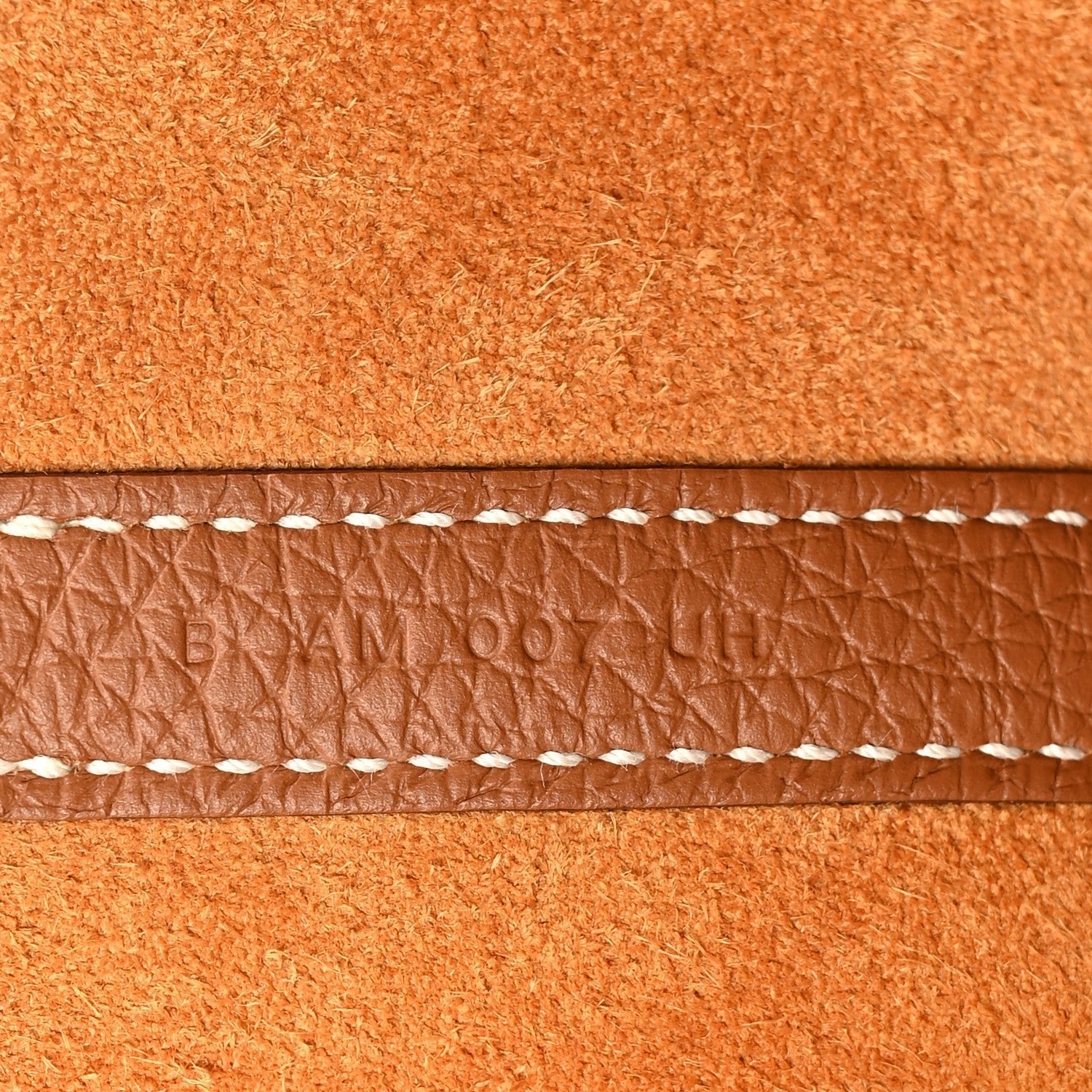 Taurillon Clemence Picotin Lock 18 PM Gold - Image 6