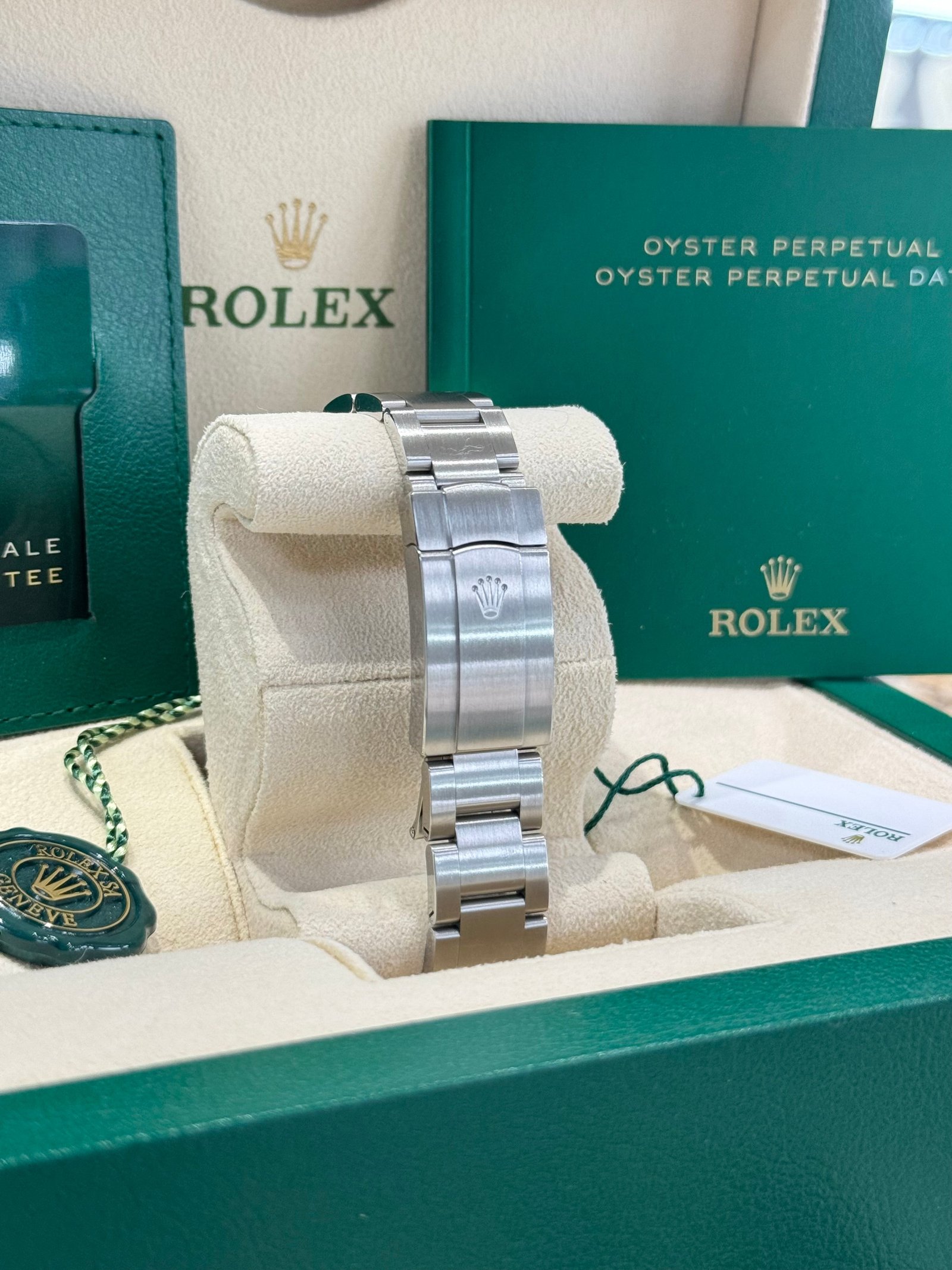 2023 Rolex Oyster Perpetual 41 124300 - Image 9